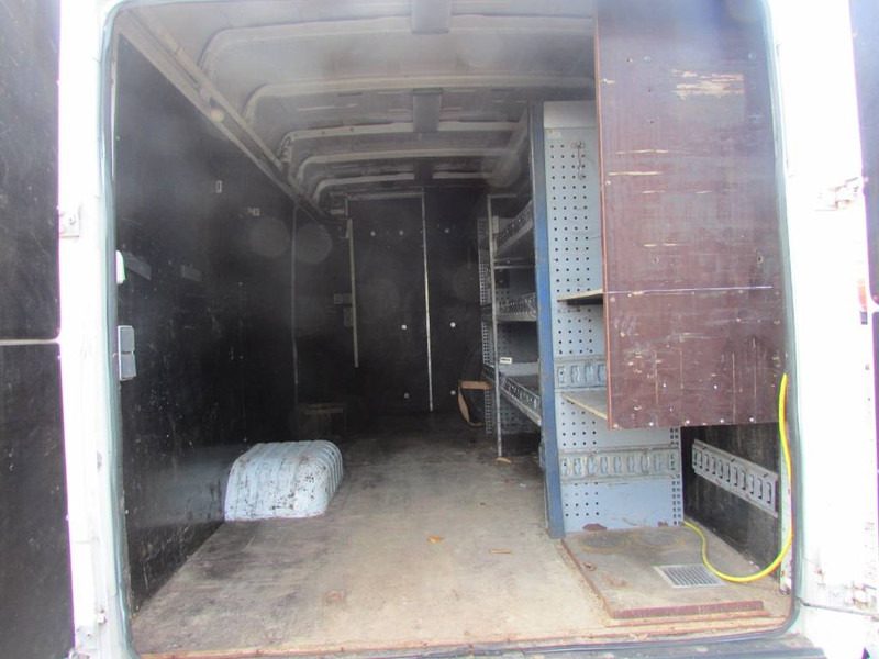 Mercedes-Benz 813 D Vario Kastenwagen - Camion fourgon: photos 5 Mercedes-Benz 813 D Vario Kastenwagen - Camion fourgon: photos 5