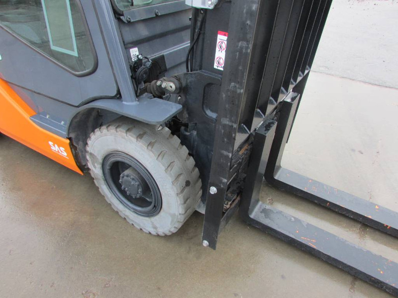 Toyota 02-8 FGF 25 Tonero 25 Gas Stapler - Chariot élévateur à gaz: photos 4 Toyota 02-8 FGF 25 Tonero 25 Gas Stapler - Chariot élévateur à gaz: photos 4