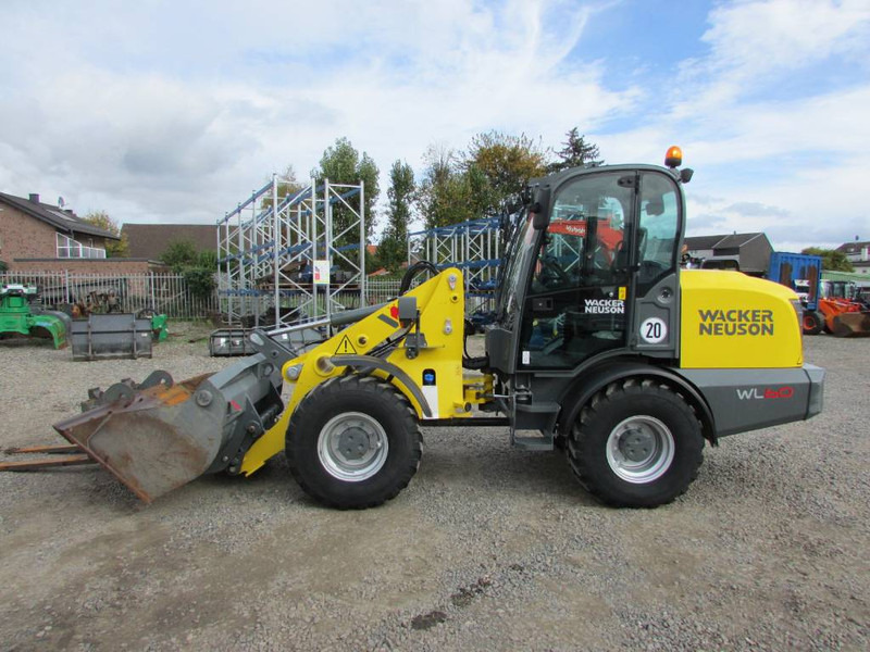 WACKER NEUSON WL 60 Radlader 49.900 EUR - Chargeuse sur pneus: photos 1 WACKER NEUSON WL 60 Radlader 49.900 EUR - Chargeuse sur pneus: photos 1