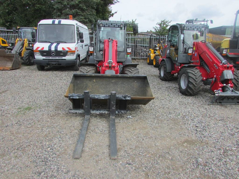 Weidemann 2080Teleskop Radlader 53.000 EUR - Chargeuse sur pneus télescopique: photos 3 Weidemann 2080Teleskop Radlader 53.000 EUR - Chargeuse sur pneus télescopique: photos 3