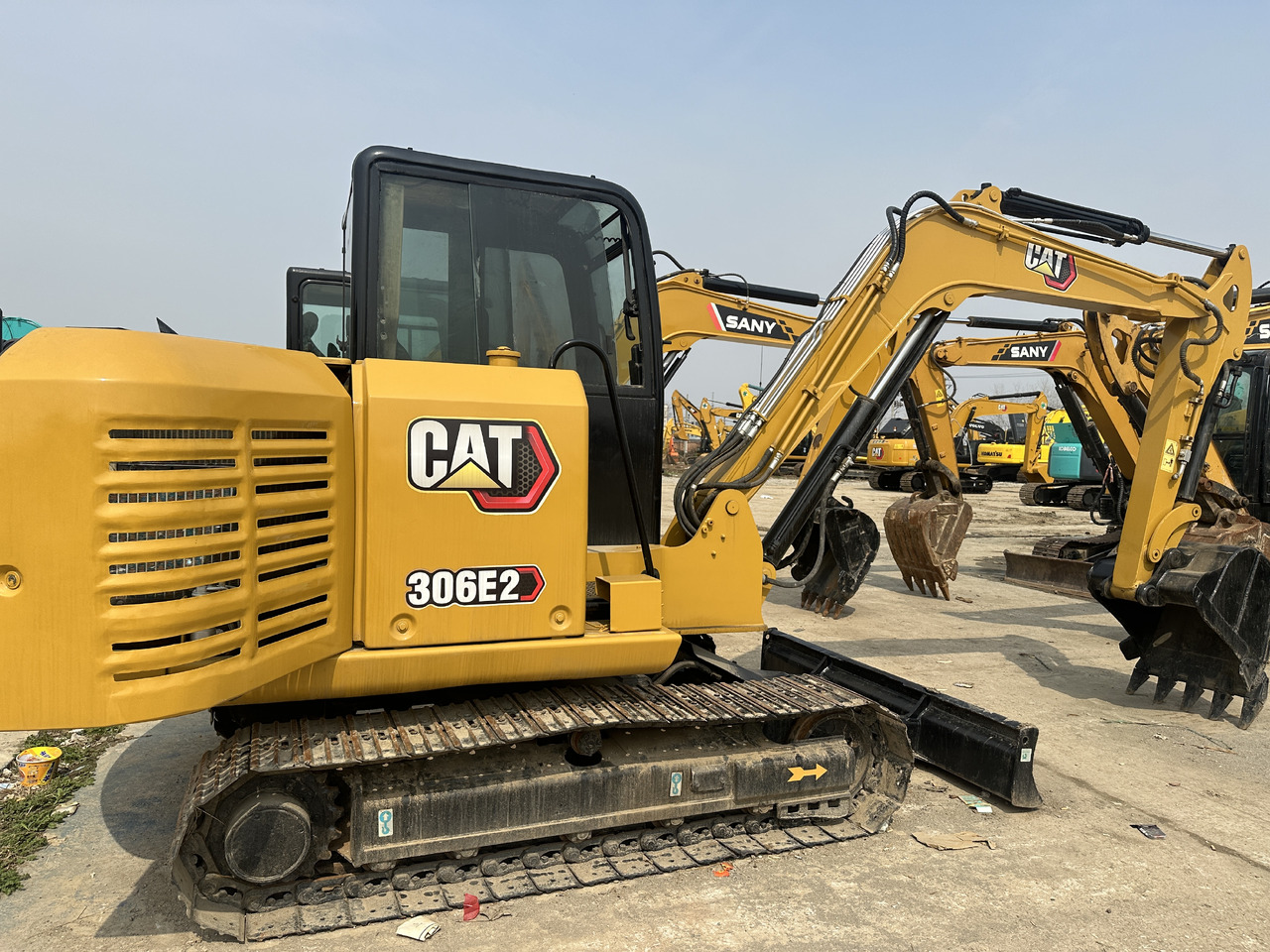 CATERPILLAR 306E2 - Mini pelle: photos 1 CATERPILLAR 306E2 - Mini pelle: photos 1