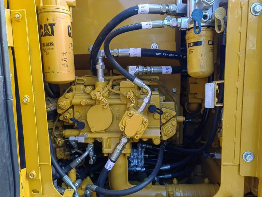 CATERPILLAR 312D2GC - Pelle sur chenille: photos 4 CATERPILLAR 312D2GC - Pelle sur chenille: photos 4