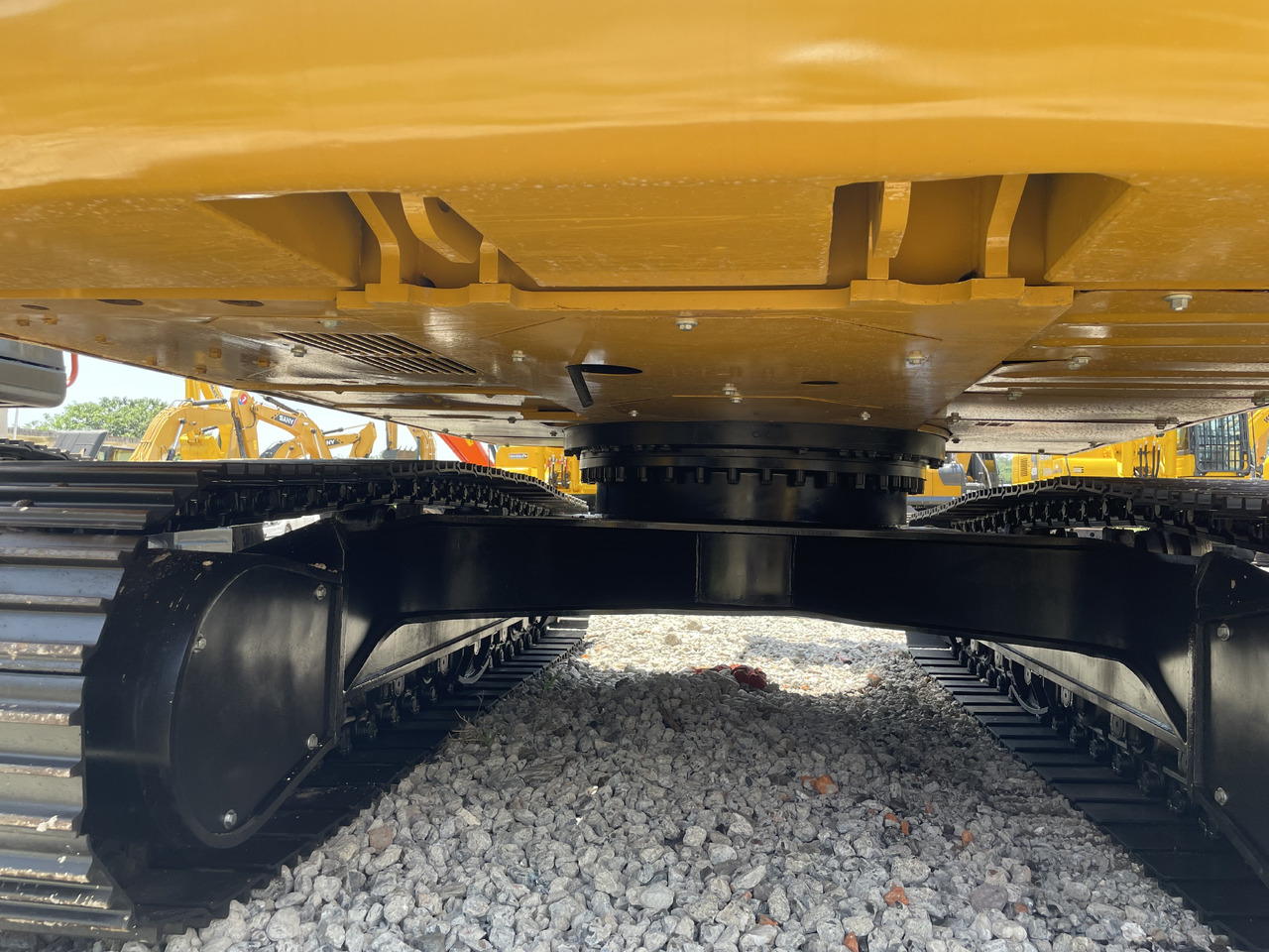 CATERPILLAR 323D2 - Pelle sur chenille: photos 4 CATERPILLAR 323D2 - Pelle sur chenille: photos 4