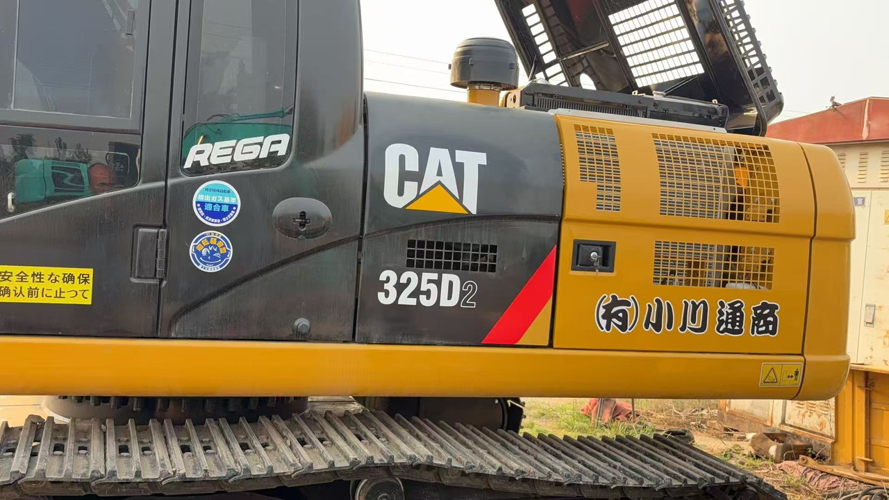 CATERPILLAR 325D2 - Pelle sur chenille: photos 3 CATERPILLAR 325D2 - Pelle sur chenille: photos 3