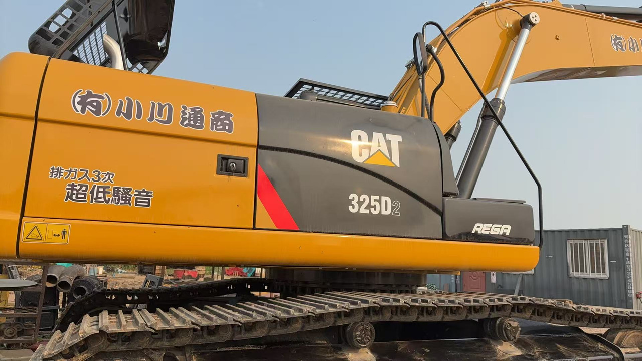 CATERPILLAR 325D2 - Pelle sur chenille: photos 2 CATERPILLAR 325D2 - Pelle sur chenille: photos 2