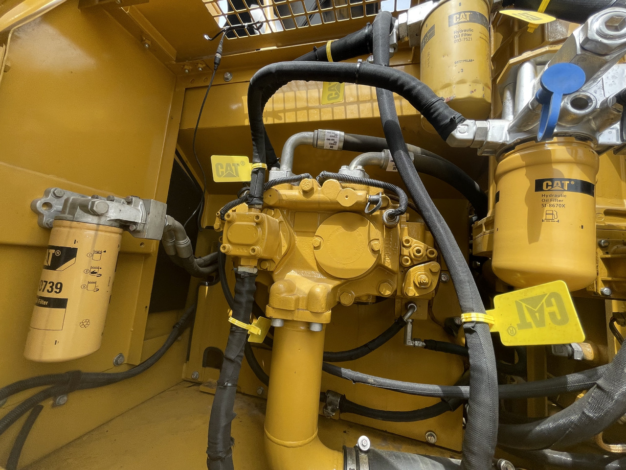 CATERPILLAR 329D2 - Pelle sur chenille: photos 5 CATERPILLAR 329D2 - Pelle sur chenille: photos 5