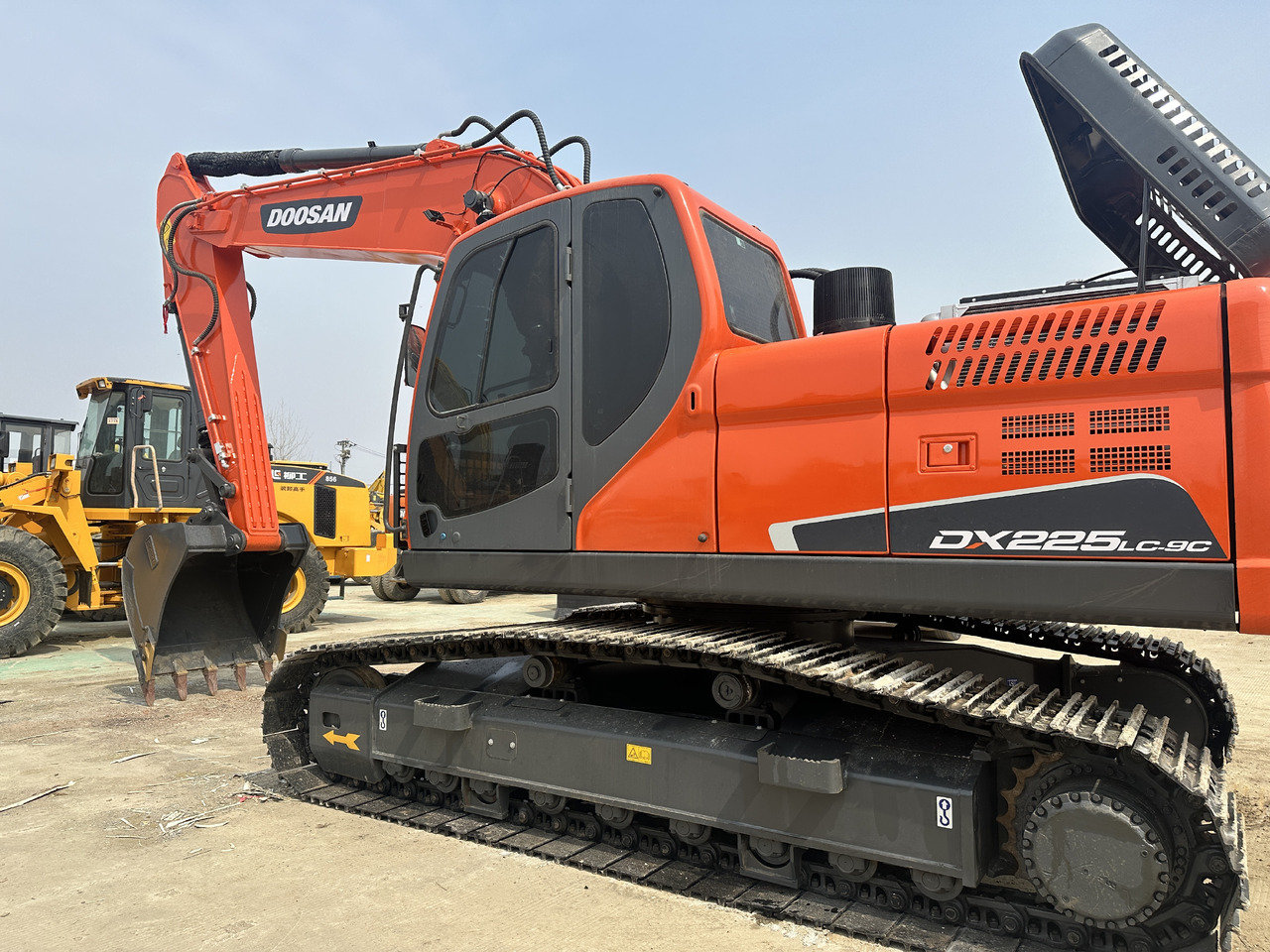 DOOSAN DX225LC-9C - Pelle sur chenille: photos 2 DOOSAN DX225LC-9C - Pelle sur chenille: photos 2