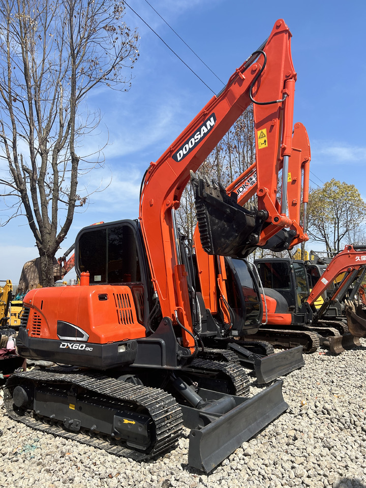 Doosan DX60 - Mini pelle: photos 1 Doosan DX60 - Mini pelle: photos 1