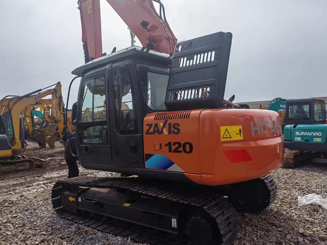 HITACHI ZX120 - Pelle sur chenille: photos 2 HITACHI ZX120 - Pelle sur chenille: photos 2
