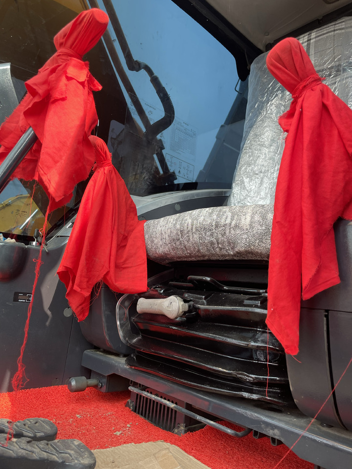 Hyundai R220LC-9S - Pelle sur chenille: photos 4 Hyundai R220LC-9S - Pelle sur chenille: photos 4