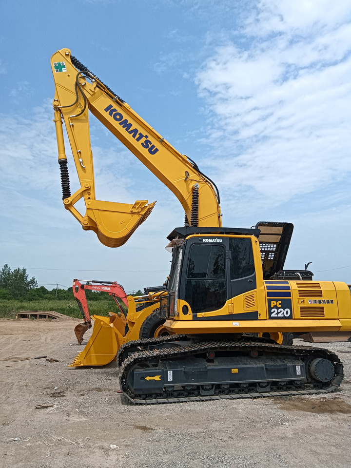 KOMATSU PC200-8 - Pelle sur chenille: photos 3 KOMATSU PC200-8 - Pelle sur chenille: photos 3