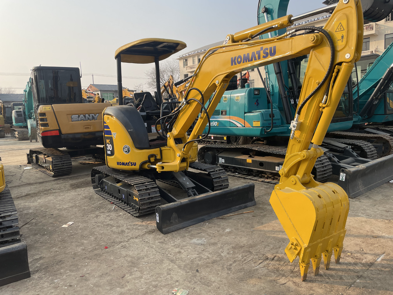 KOMATSU PC30MR-3 - Mini pelle: photos 2 KOMATSU PC30MR-3 - Mini pelle: photos 2