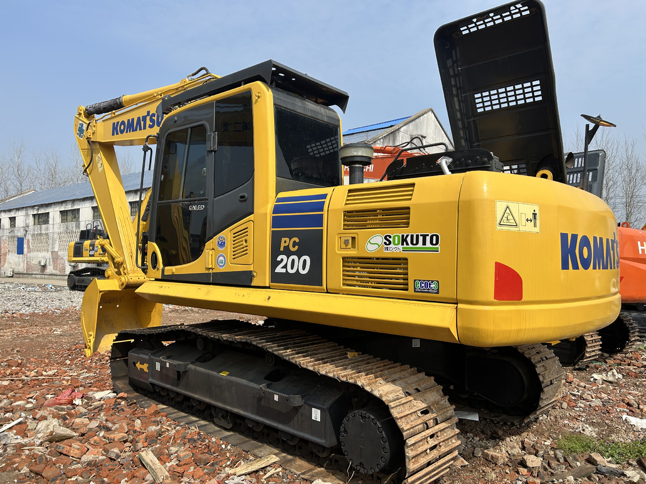 Komatsu PC 200-8 - Pelle sur chenille: photos 1 Komatsu PC 200-8 - Pelle sur chenille: photos 1