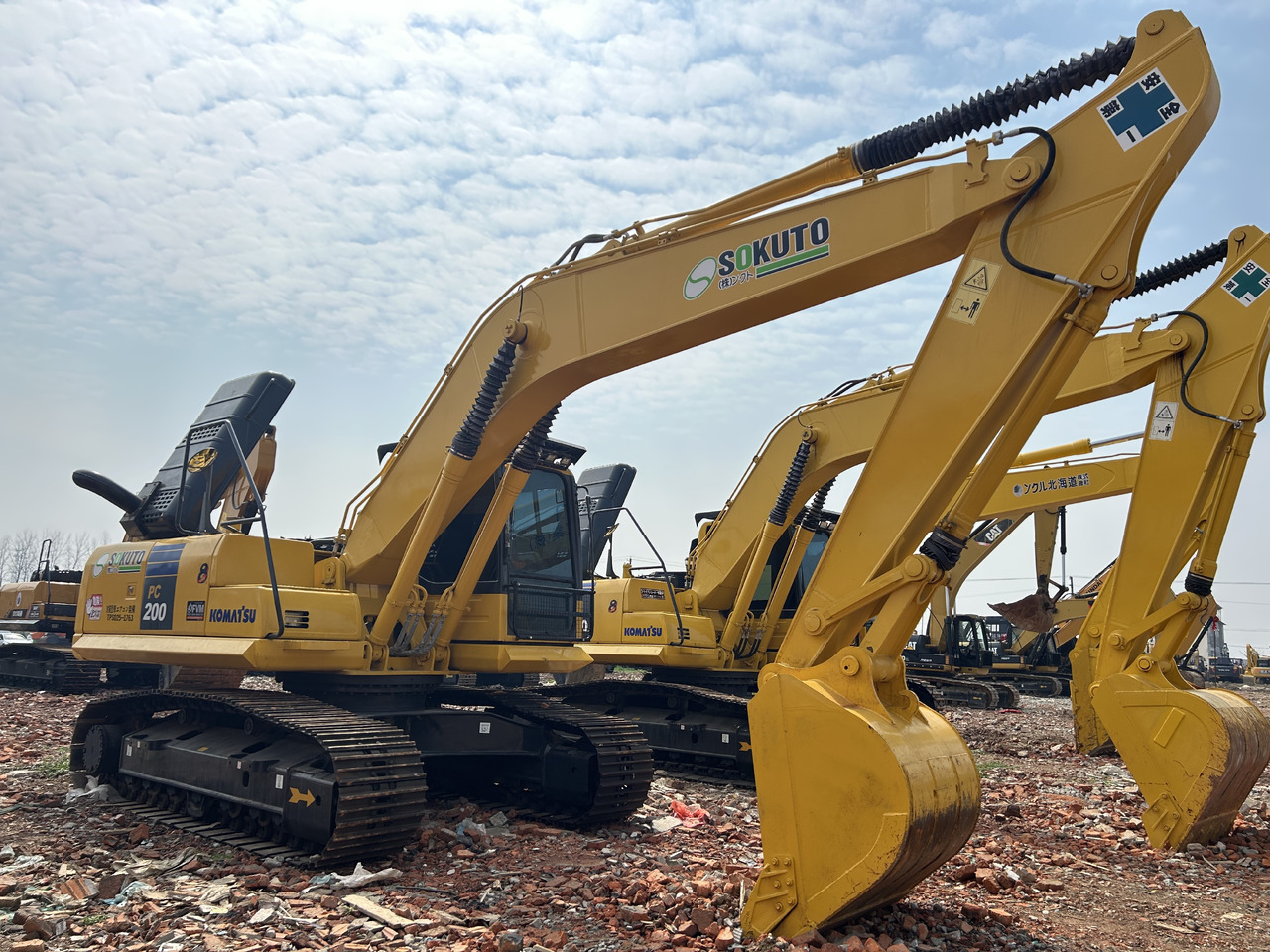 Komatsu PC 200-8 - Pelle sur chenille: photos 2 Komatsu PC 200-8 - Pelle sur chenille: photos 2
