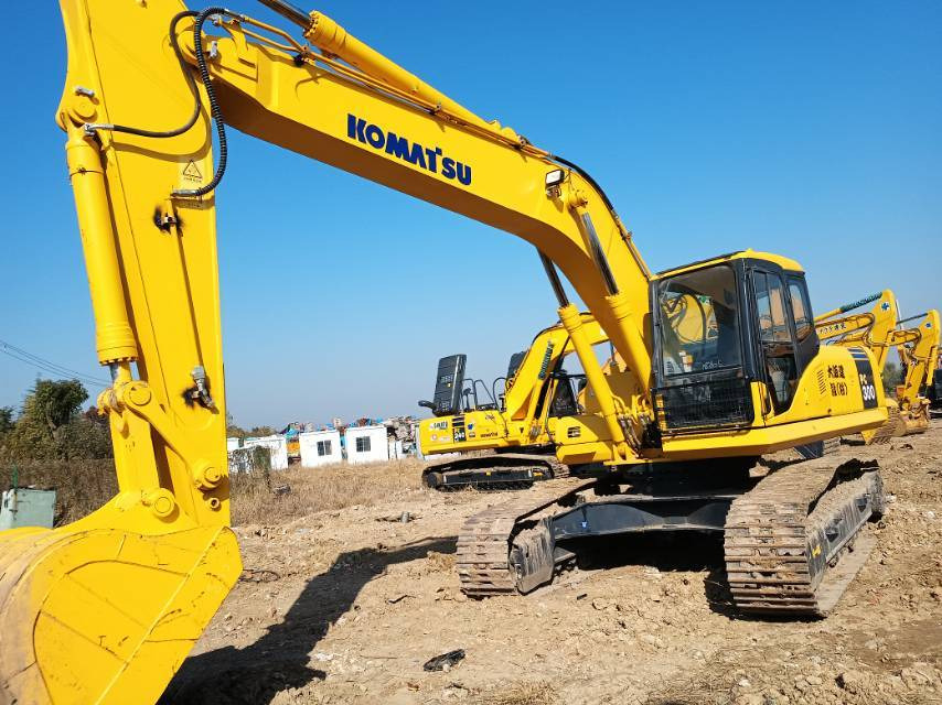 Komatsu PC 300 - Pelle sur chenille: photos 4 Komatsu PC 300 - Pelle sur chenille: photos 4