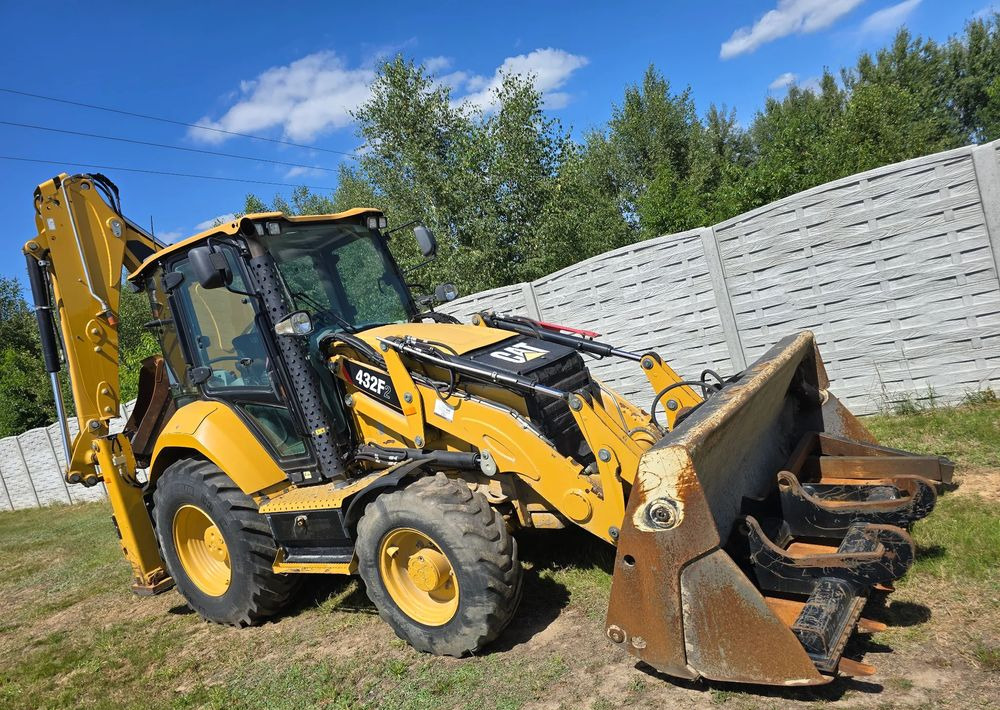 Caterpillar - Tractopelle: photos 2 Caterpillar - Tractopelle: photos 2
