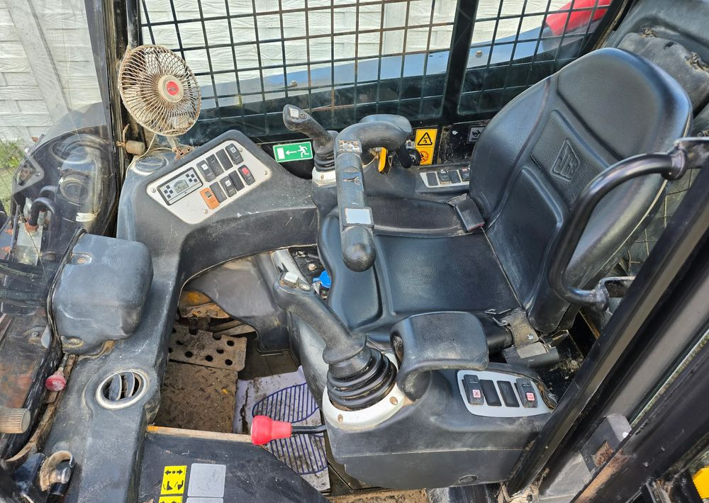 JCB - Mini chargeuse: photos 3 JCB - Mini chargeuse: photos 3
