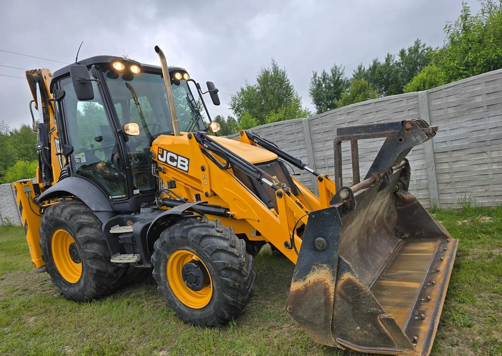 JCB - Tractopelle: photos 2 JCB - Tractopelle: photos 2
