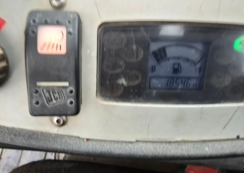 JCB - Mini pelle: photos 4 JCB - Mini pelle: photos 4