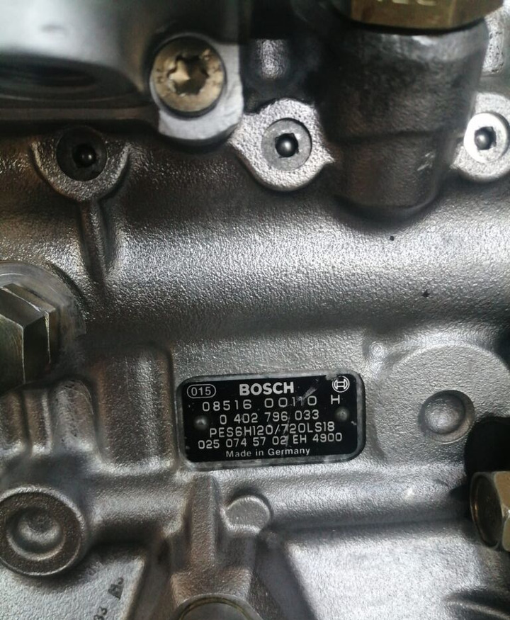 Bosch EXCHANGE A0250745702 Mercedes-Benz . truck - Pompe à carburant pour Camion: photos 3 Bosch EXCHANGE A0250745702 Mercedes-Benz . truck - Pompe à carburant pour Camion: photos 3