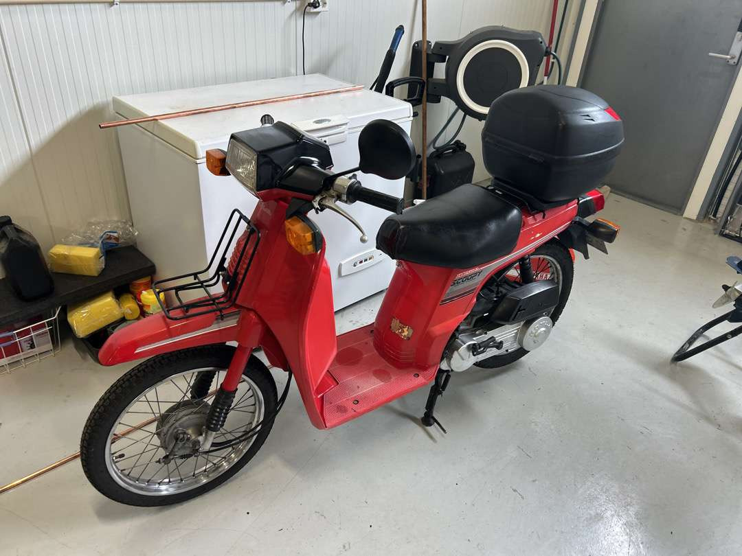1984 Moped HONDA SCOOPY ELECTRIC STAR 50 hk - Remorque pour moto: photos 1 1984 Moped HONDA SCOOPY ELECTRIC STAR 50 hk - Remorque pour moto: photos 1