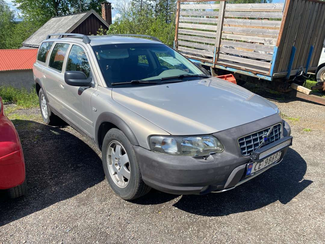 2001 Volvo XC70 EU-GODKJENT (rep.-objekt) - Voiture: photos 2 2001 Volvo XC70 EU-GODKJENT (rep.-objekt) - Voiture: photos 2