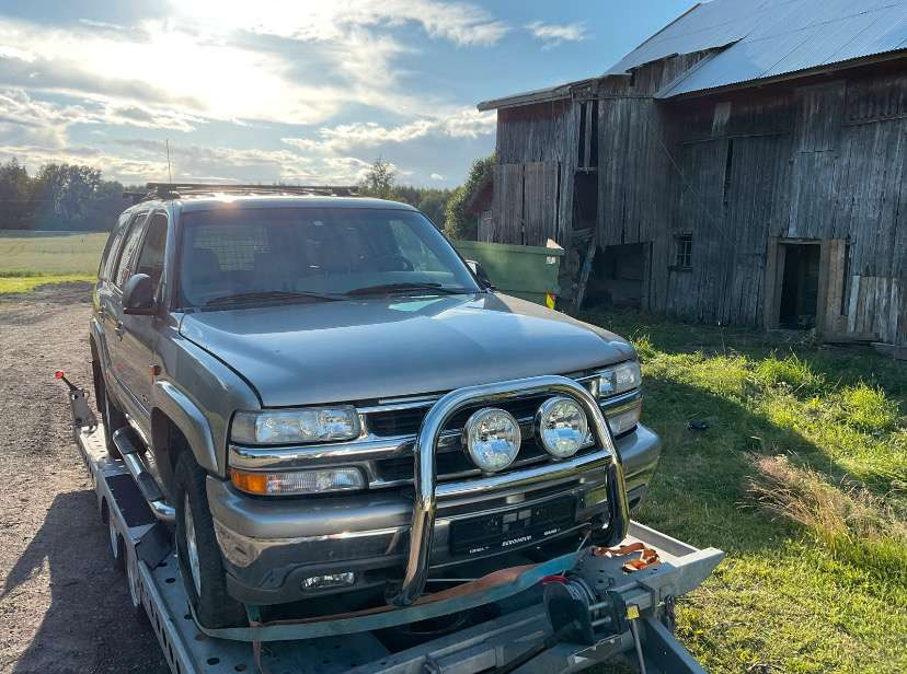 2003 Chevrolet Tahoe - SUV: photos 4 2003 Chevrolet Tahoe - SUV: photos 4