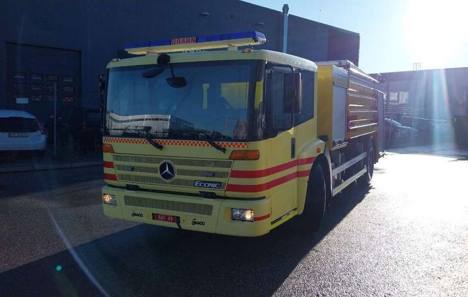 2005 Mercedes-Benz Econic 1833L / 2,50m høyde / Water tanker / Firetruck - Camion de pompier: photos 3 2005 Mercedes-Benz Econic 1833L / 2,50m høyde / Water tanker / Firetruck - Camion de pompier: photos 3