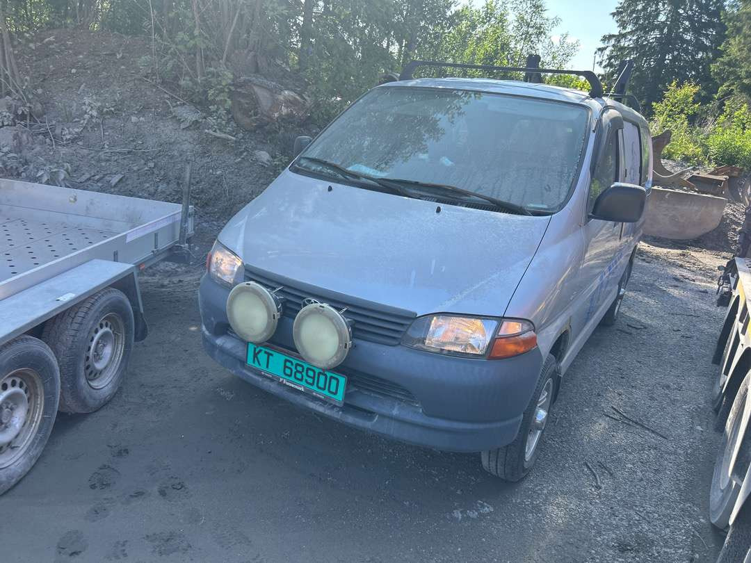 2005 Varebil TOYOTA HIACE 4WD EU-Godkjent - Fourgon utilitaire: photos 1 2005 Varebil TOYOTA HIACE 4WD EU-Godkjent - Fourgon utilitaire: photos 1