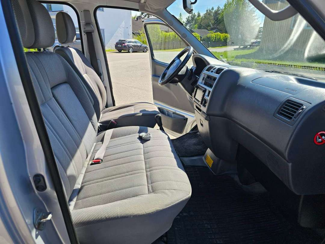 Voiture 2009 Personbil Toyota Hiace 4 WD Lang type 9 seter EU-Godkjent: photos 17