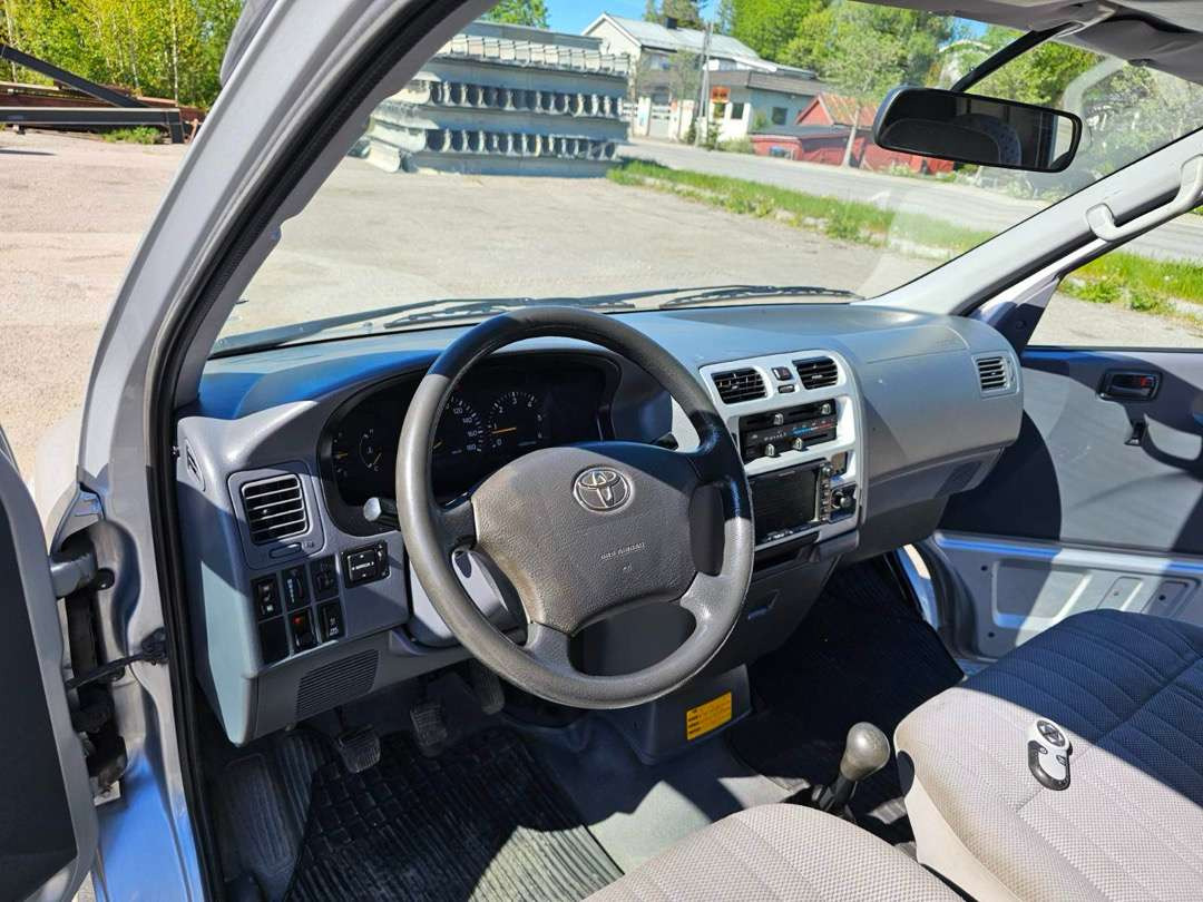Voiture 2009 Personbil Toyota Hiace 4 WD Lang type 9 seter EU-Godkjent: photos 15