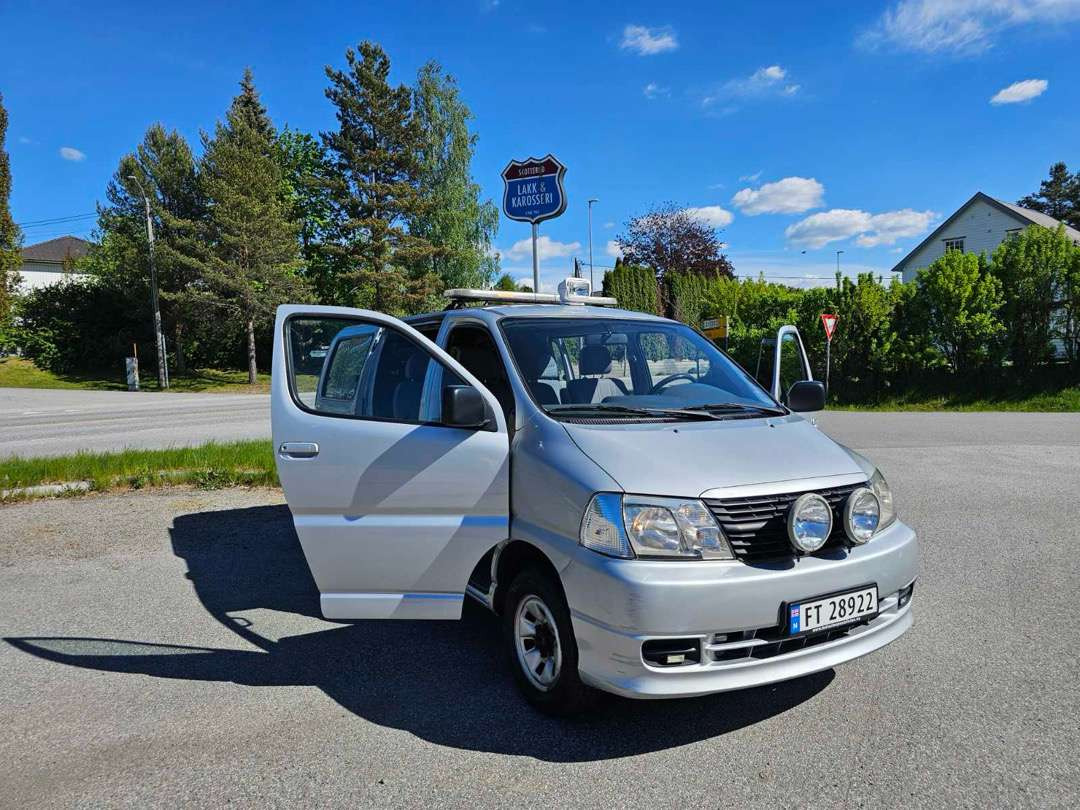 Voiture 2009 Personbil Toyota Hiace 4 WD Lang type 9 seter EU-Godkjent: photos 12