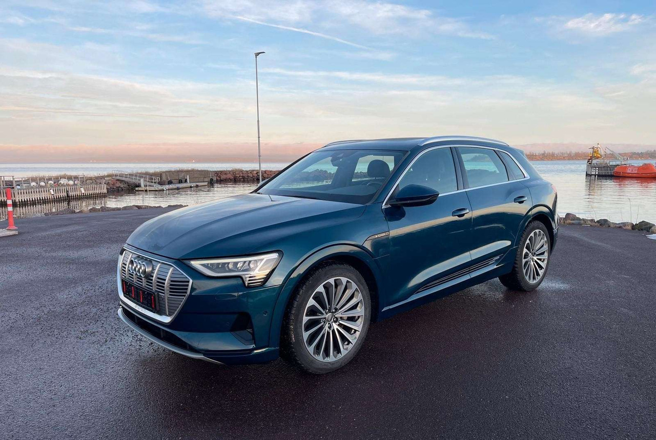 2020 Audi E-Tron 55 S-Line - Voiture: photos 1 2020 Audi E-Tron 55 S-Line - Voiture: photos 1
