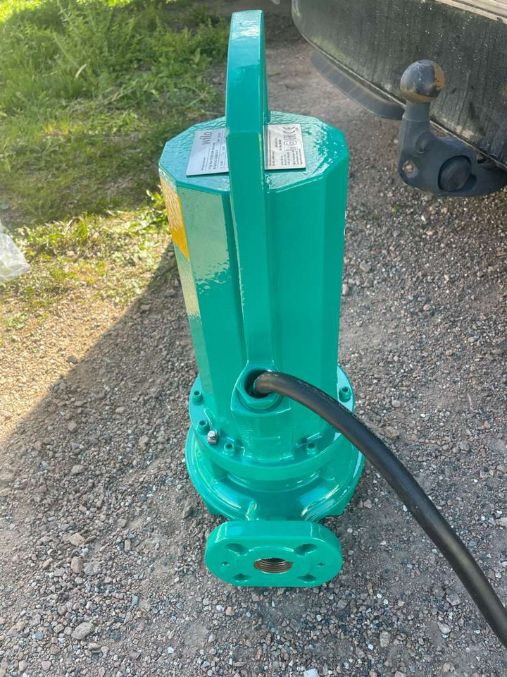 3 x Wilo-Rexa pumps with 2 x control-units - Outil/ Équipement: photos 1 3 x Wilo-Rexa pumps with 2 x control-units - Outil/ Équipement: photos 1