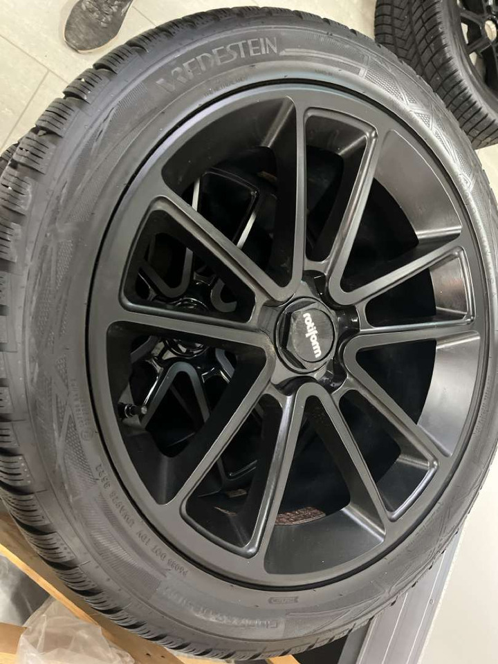 Eksklusive dekk og felger til Mercedes G-Class (G-Wagon) - Outil/ Équipement: photos 1 Eksklusive dekk og felger til Mercedes G-Class (G-Wagon) - Outil/ Équipement: photos 1