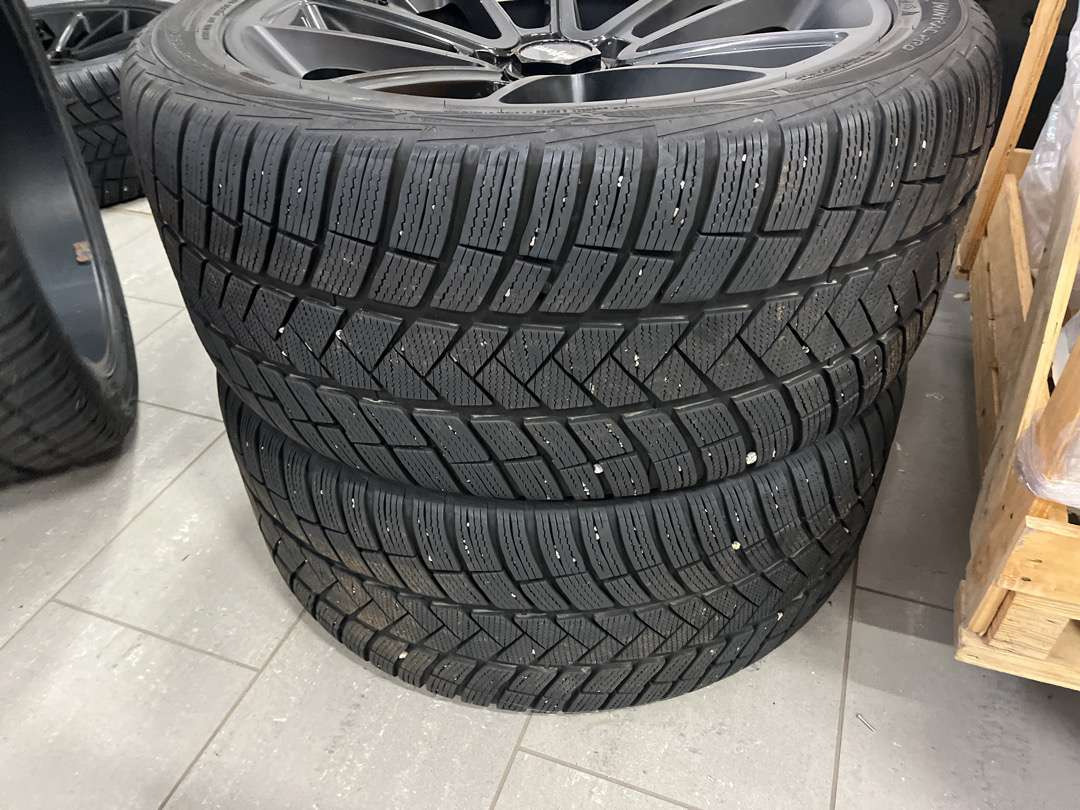 Eksklusive dekk og felger til Mercedes G-Class (G-Wagon) - Outil/ Équipement: photos 2 Eksklusive dekk og felger til Mercedes G-Class (G-Wagon) - Outil/ Équipement: photos 2