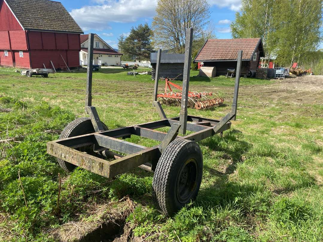 Tømmerhenger til traktor - Remorque grumier: photos 3 Tømmerhenger til traktor - Remorque grumier: photos 3