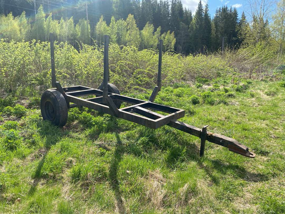 Tømmerhenger til traktor - Remorque grumier: photos 2 Tømmerhenger til traktor - Remorque grumier: photos 2