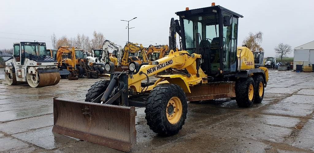 New Holland F 106.6 A - Niveleuse: photos 1 New Holland F 106.6 A - Niveleuse: photos 1