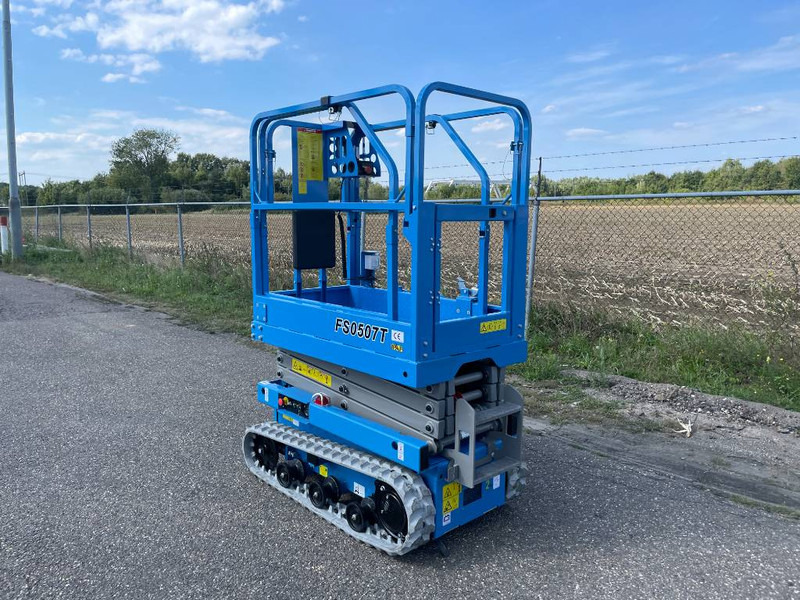Fronteq FS0507T Tracked Scissor Lift | 2025 - Nacelle ciseaux: photos 3 Fronteq FS0507T Tracked Scissor Lift | 2025 - Nacelle ciseaux: photos 3
