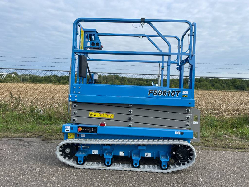 Fronteq FS0610T Tracked Scissor Lift - Nacelle ciseaux: photos 1 Fronteq FS0610T Tracked Scissor Lift - Nacelle ciseaux: photos 1
