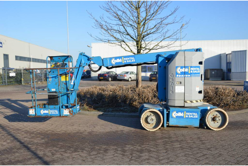 Genie Z-30/20N | 2004 - Nacelle articulée: photos 2 Genie Z-30/20N | 2004 - Nacelle articulée: photos 2