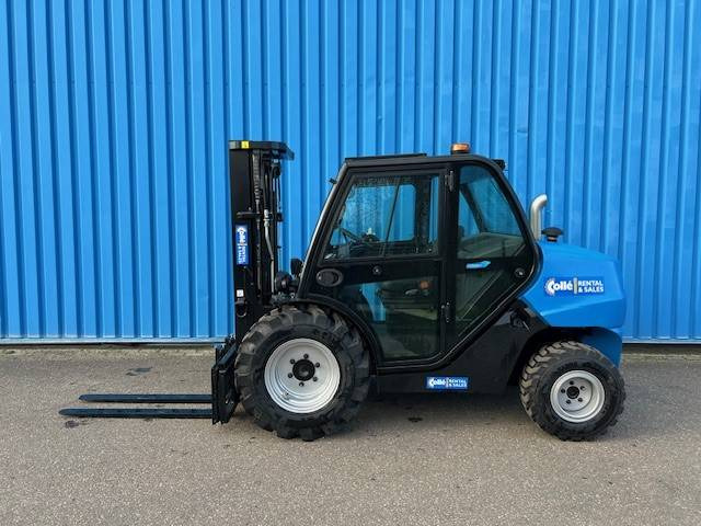Manitou MC25-4 - Chariot tout terrain: photos 5 Manitou MC25-4 - Chariot tout terrain: photos 5