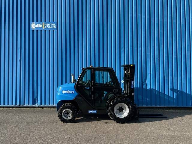 Manitou MC25-4 - Chariot tout terrain: photos 1 Manitou MC25-4 - Chariot tout terrain: photos 1