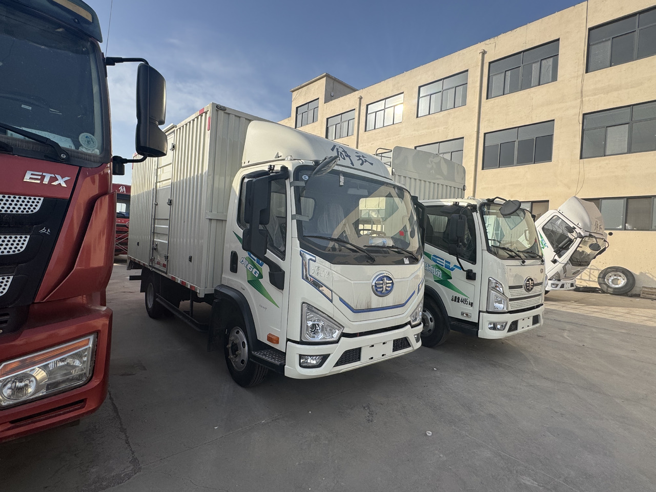 Camion fourgon neuf FAW: photos 6