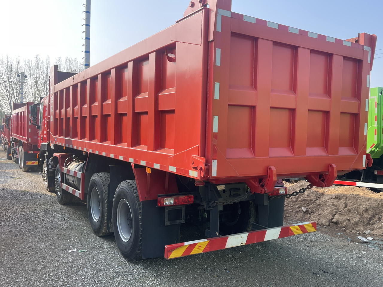 HONGYAN C6 - Camion benne: photos 4 HONGYAN C6 - Camion benne: photos 4