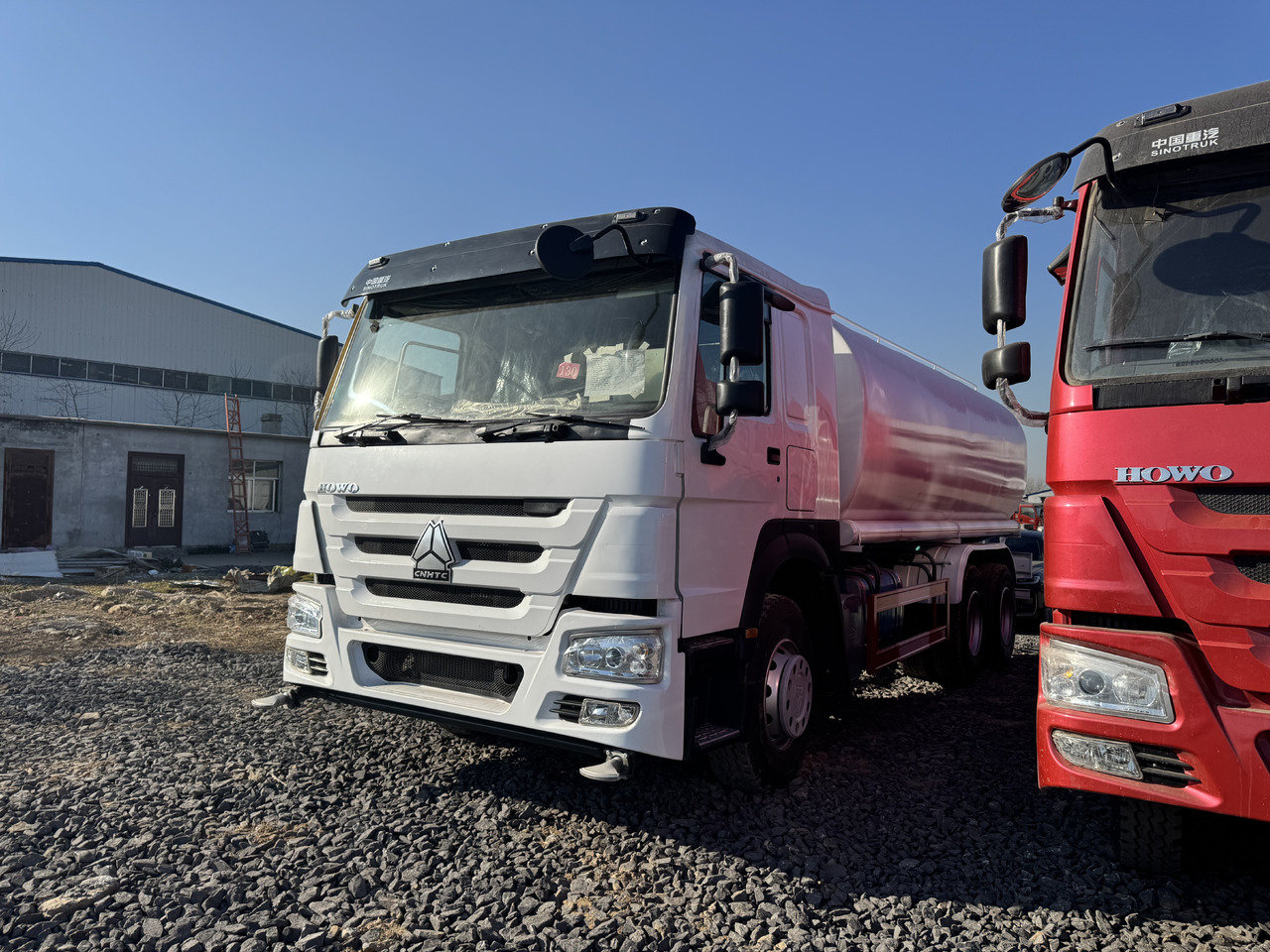 HOWO - Camion citerne: photos 4 HOWO - Camion citerne: photos 4