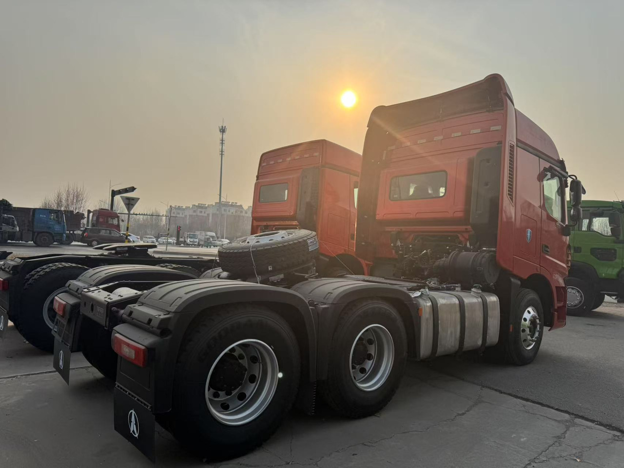 BEIBEN - Tracteur routier: photos 3 BEIBEN - Tracteur routier: photos 3