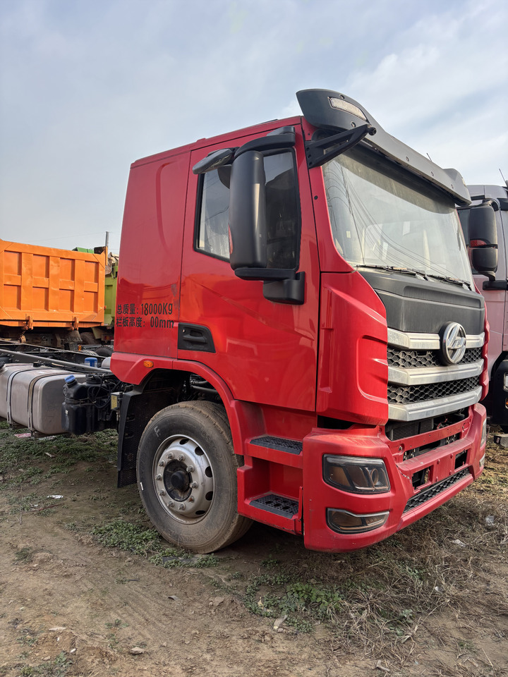 HONGYEN - Tracteur routier: photos 1 HONGYEN - Tracteur routier: photos 1