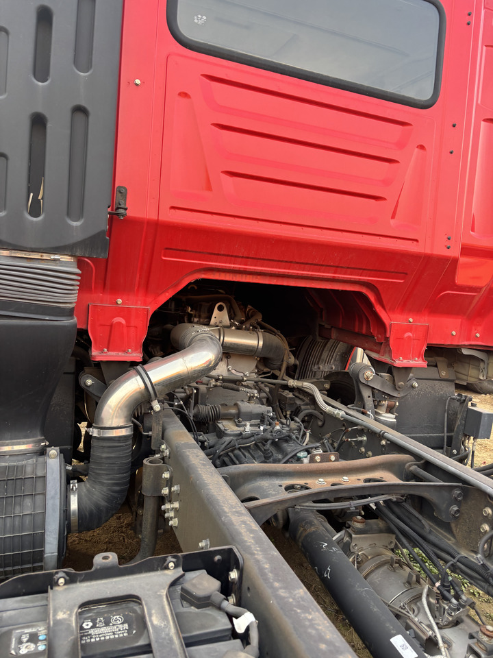 HONGYEN - Tracteur routier: photos 4 HONGYEN - Tracteur routier: photos 4